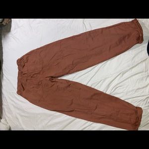 Cotton on size 2 stretchy waist. Salmon color /pinkish